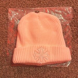 Women’s and men warm white chrome hearts hat